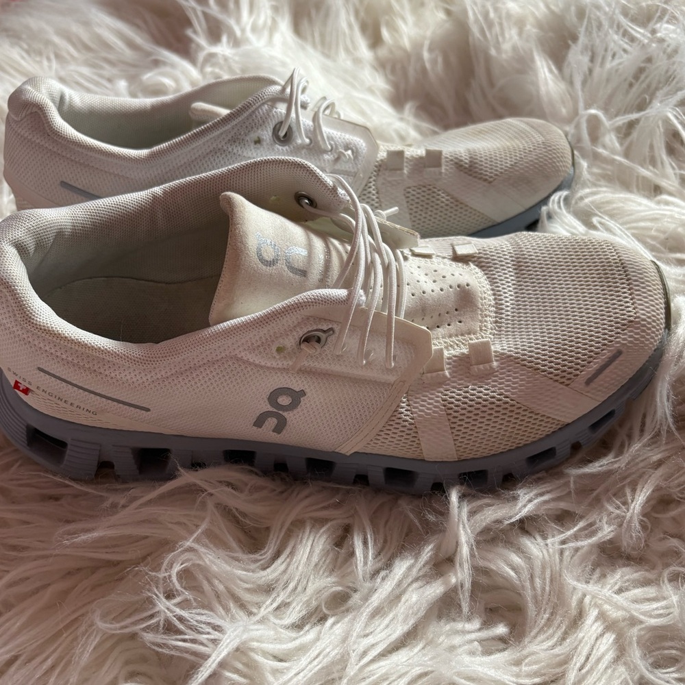 On Cloud 5 Running Shoes Women's Size 8.5 - Picture 4 of 8